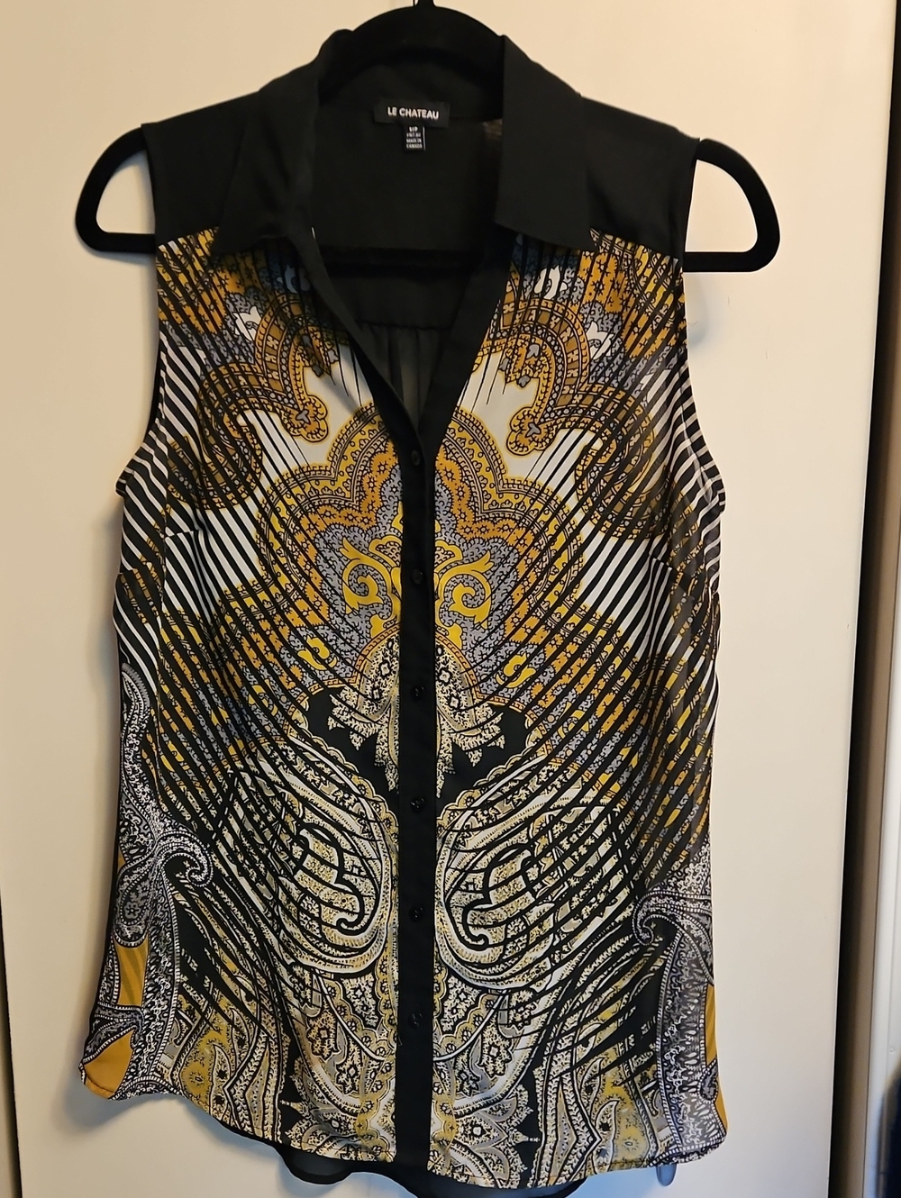 le chateau Black & Yellow Sleeveless Printed Button-Front Sheer Blouse Sz Small